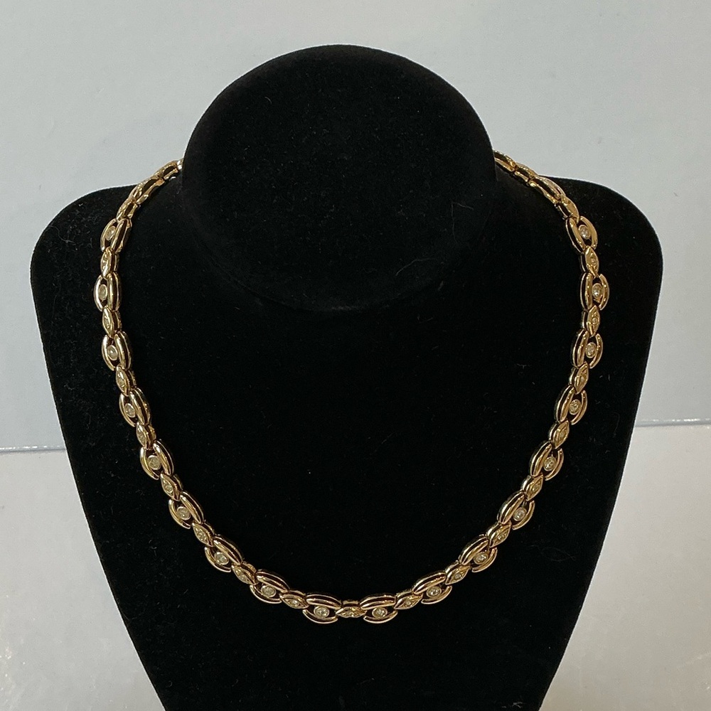 Nina Ricci Gold Oval Link Necklace
